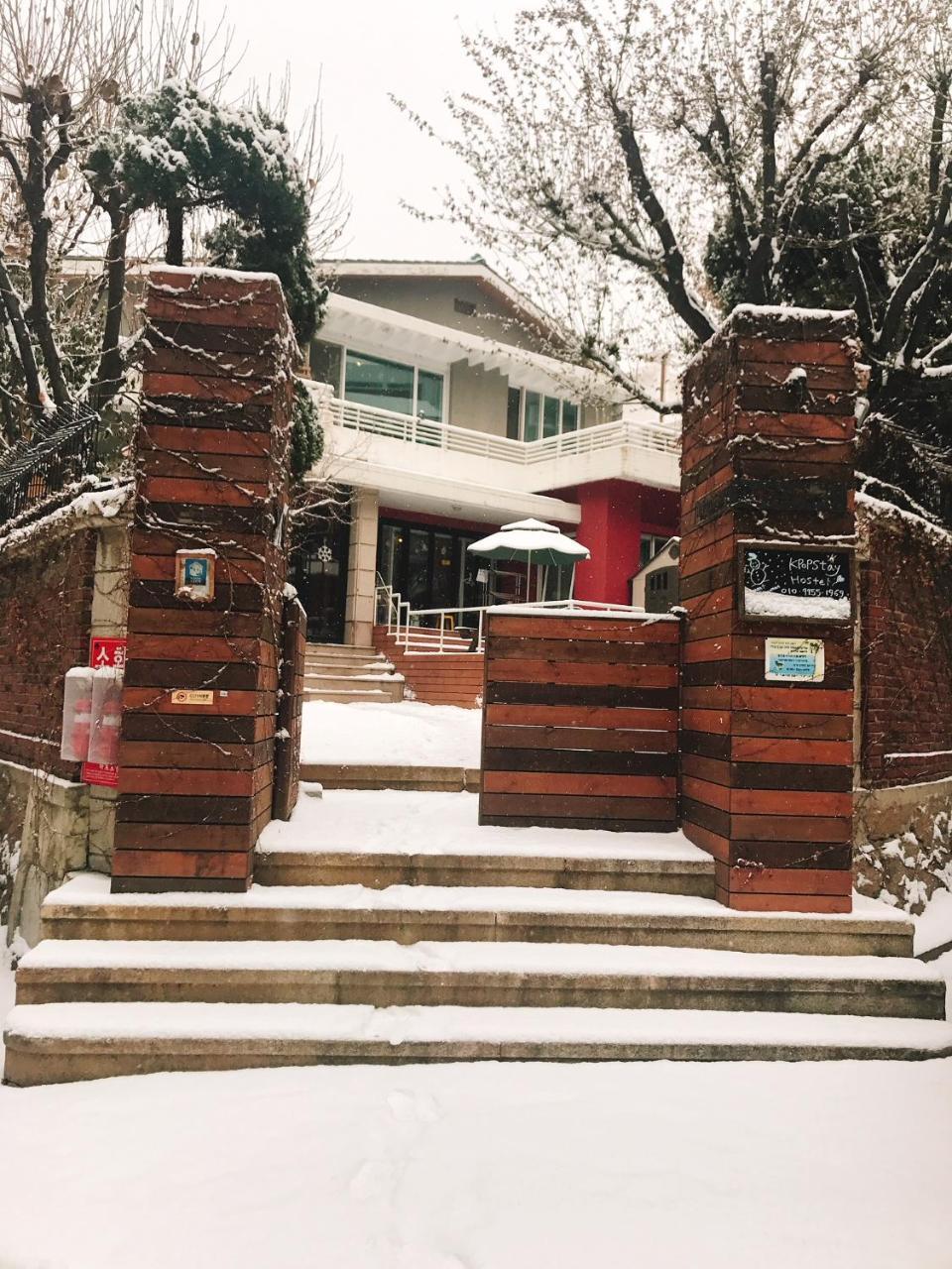 Kpopstay Seoel Buitenkant foto